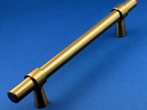 FERRIS HANDLE – BRUSHED BRASS